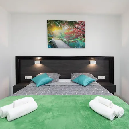 Stars Hill With Heating Pool And Jacuzzi - Makarska *