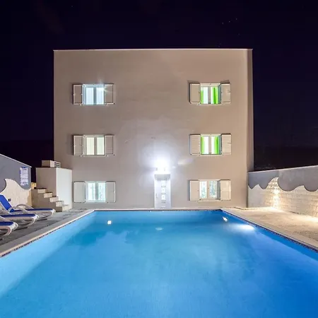 Stars Hill With Heating Pool And Jacuzzi - Makarska Villa