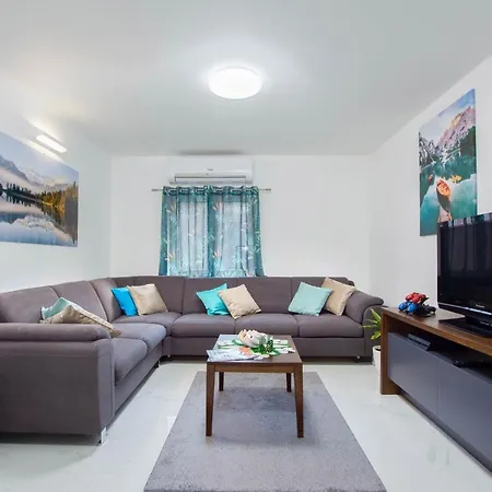 Villa Stars Hill With Heating Pool And Jacuzzi - Makarska Slivno (Split-Dalmatia)