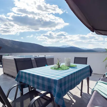 Stars Hill With Heating Pool And Jacuzzi - Makarska Villa *