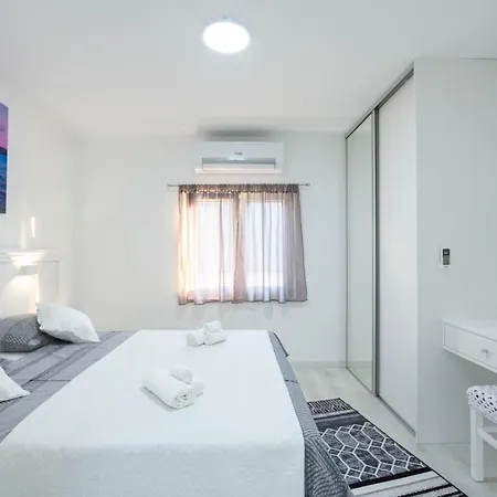 Stars Hill With Heating Pool And Jacuzzi - Makarska *