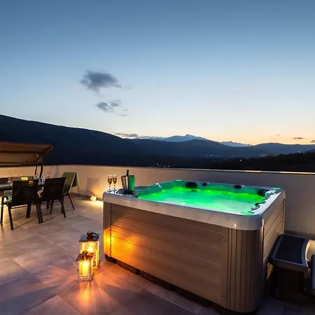 Stars Hill With Heating Pool And Jacuzzi - Makarska Villa