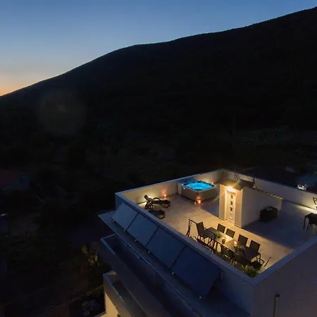 Villa Stars Hill With Heating Pool And Jacuzzi - Makarska *